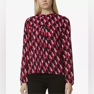 Avec Les Filles Mock Neck Pleated Blouse in Toucan Black/Berry Combo Sz S